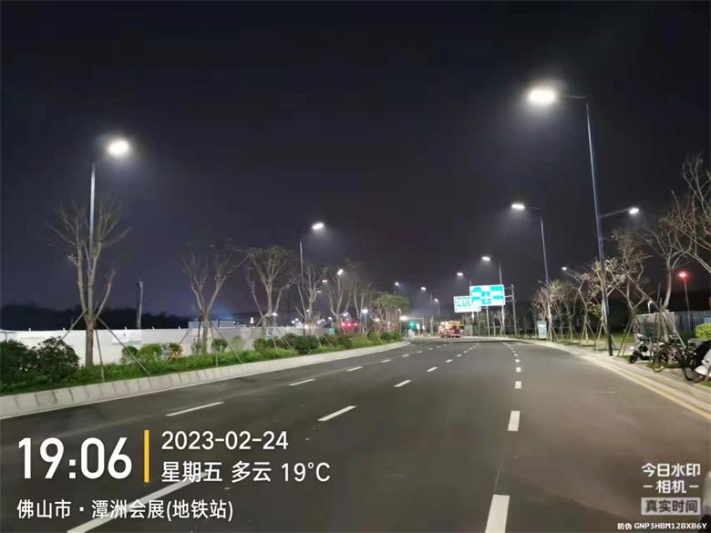 商友照明路星空(中国)、标志牌、龙门架助力佛山展荷路道路工程建设